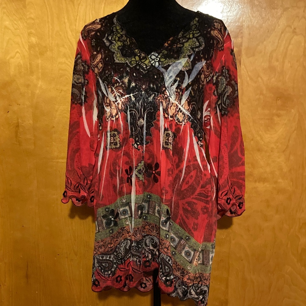 The Pyramid Collection Multicolor Tunic with Red and Black Accents